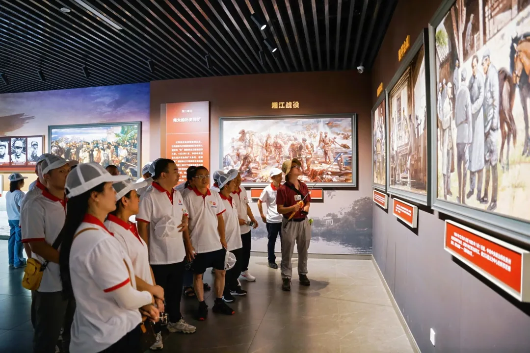 九游电器开展“党建凝聚力量,奋斗成就梦想”主题党日活动